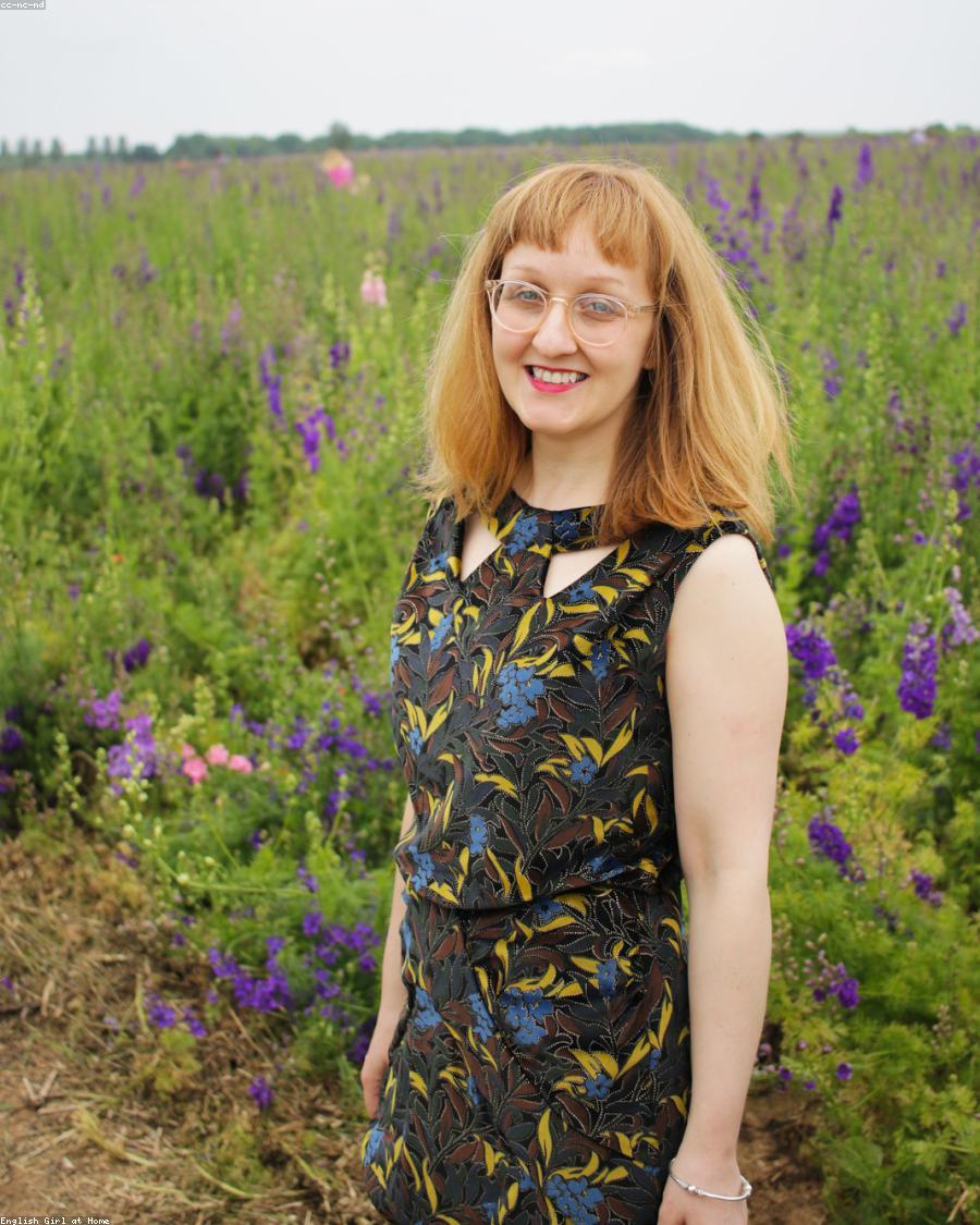 เดรสลายดอก Midi Floral Dress
